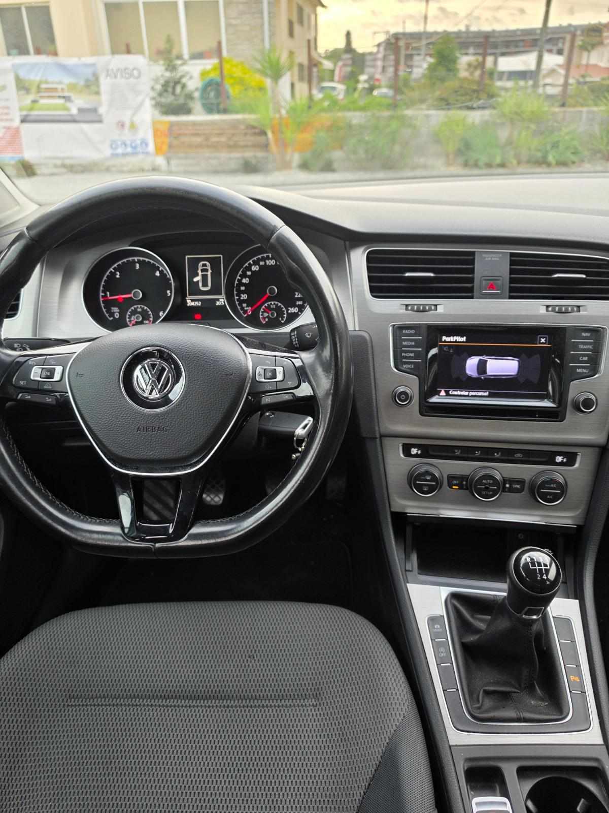 volkswagen-golf-variant-2014-diesel-1598cc