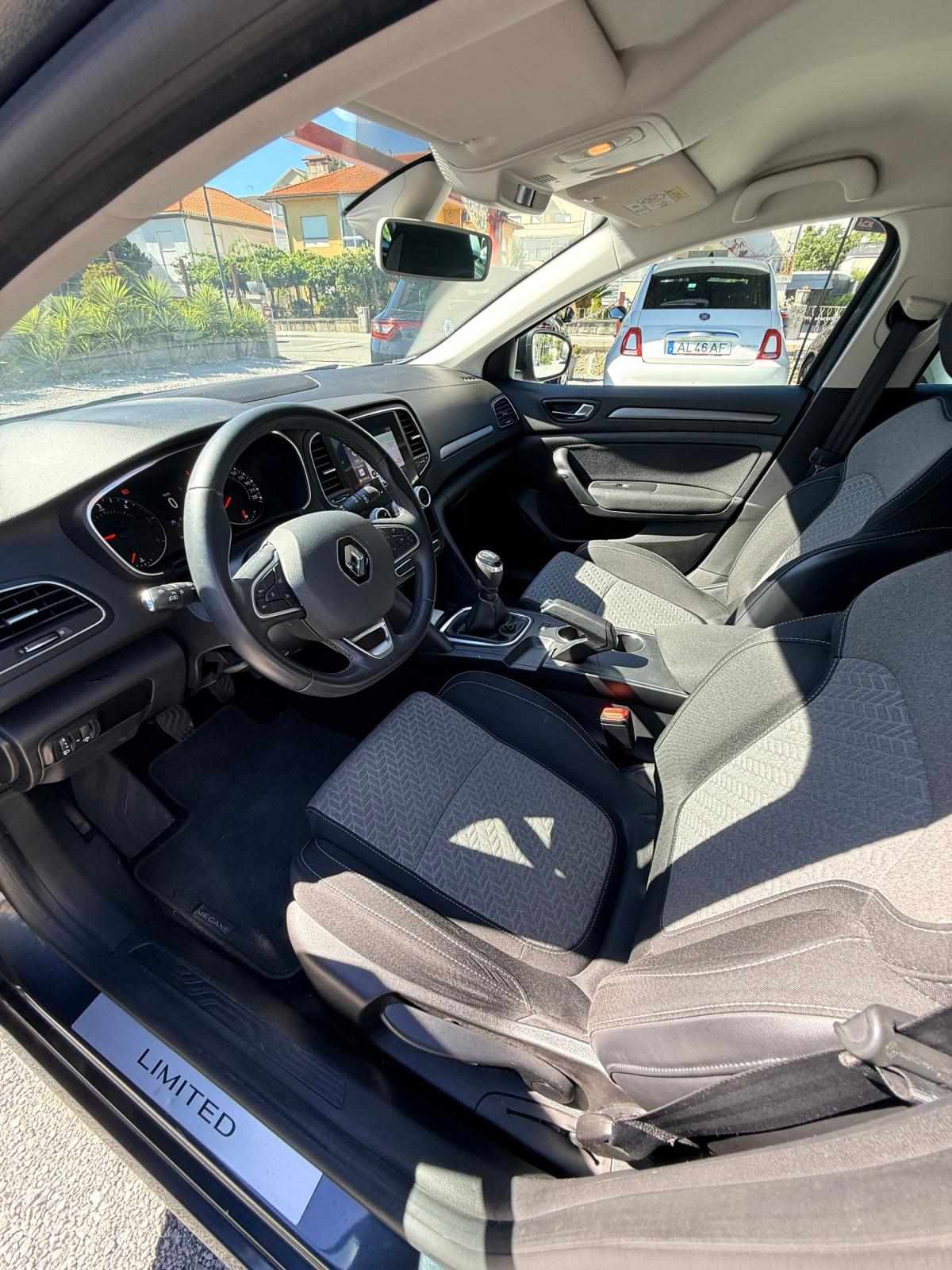 renault-megane-sport-tourer-2022-diesel-1461cc