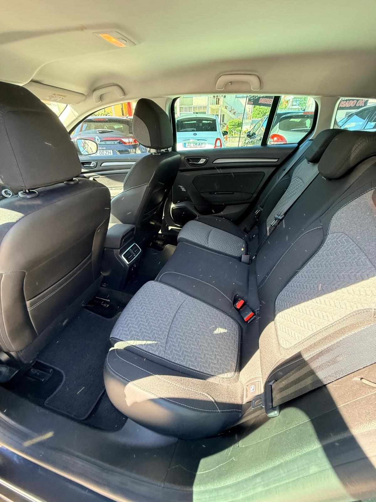renault-megane-sport-tourer-2022-diesel-1461cc