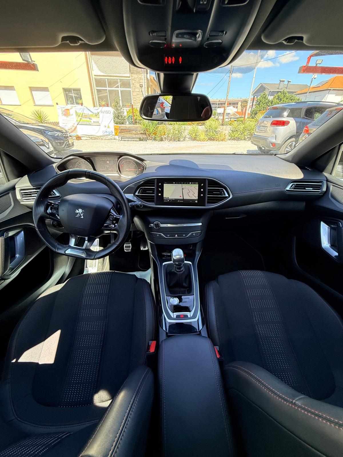 peugeot-308-2019-gasolina-1199cc