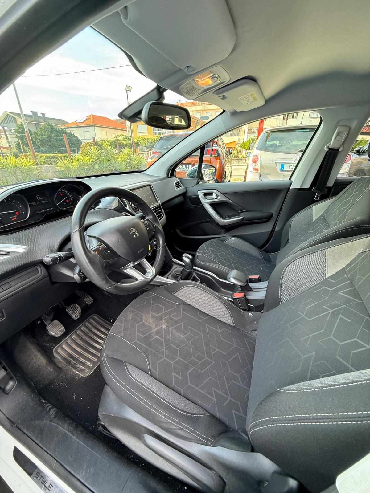 peugeot-2008-2017-diesel-1560cc