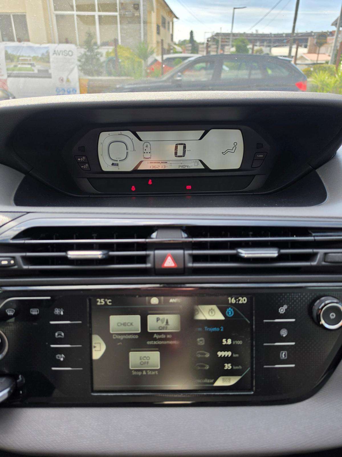 citroen-c4-picasso-2013-diesel-1560cc