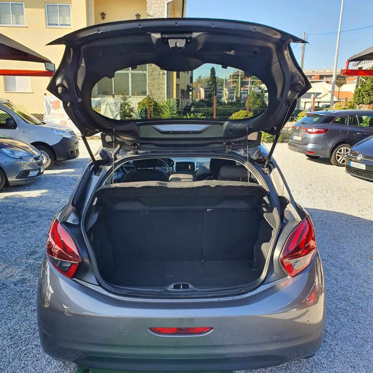 peugeot-208-2018-diesel-1499cc