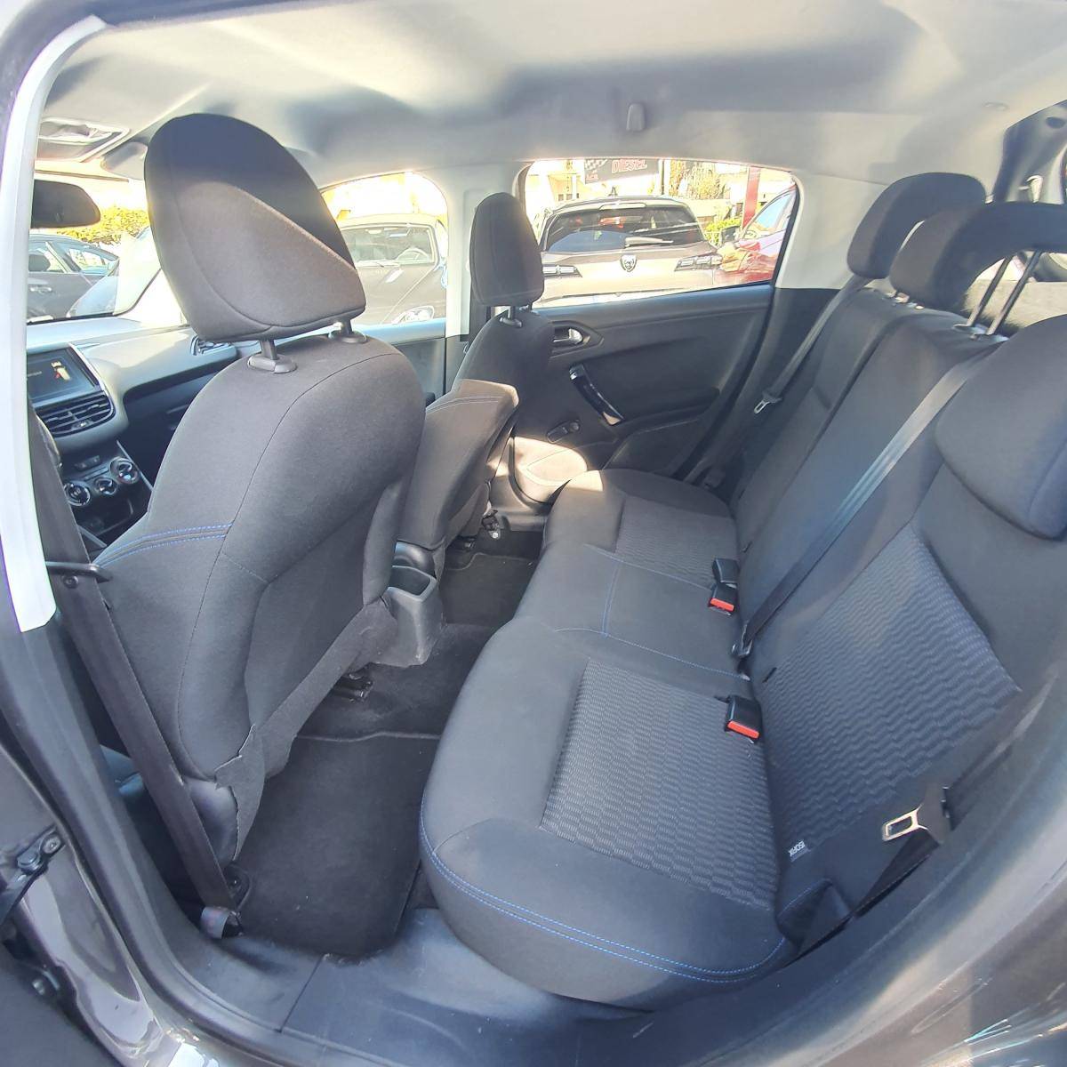 peugeot-208-2018-diesel-1499cc