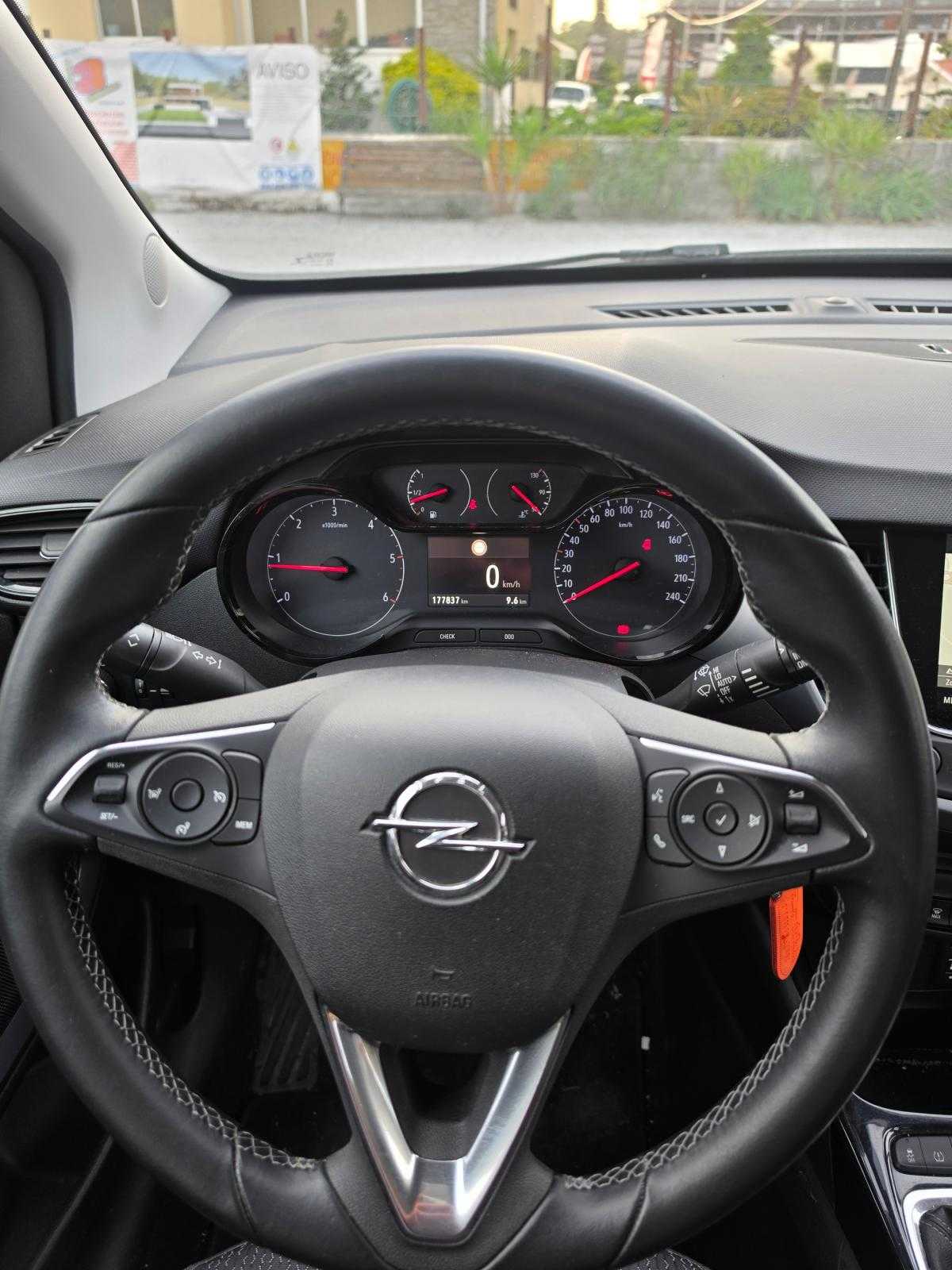 opel-crossland-x-2017-diesel-1560cc