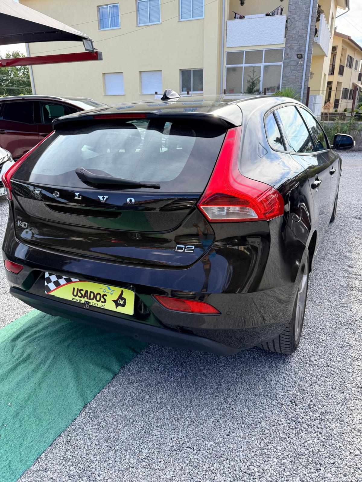 volvo-v40-2017-diesel-1969cc