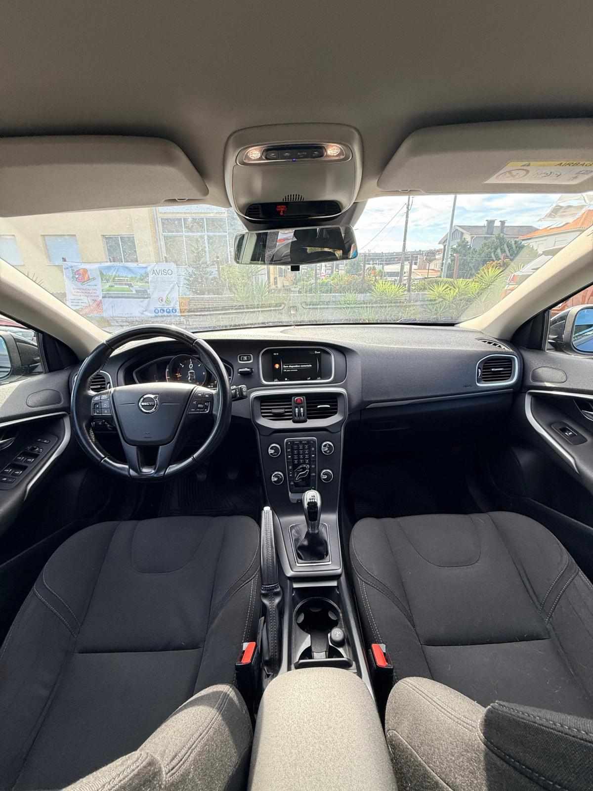 volvo-v40-2017-diesel-1969cc