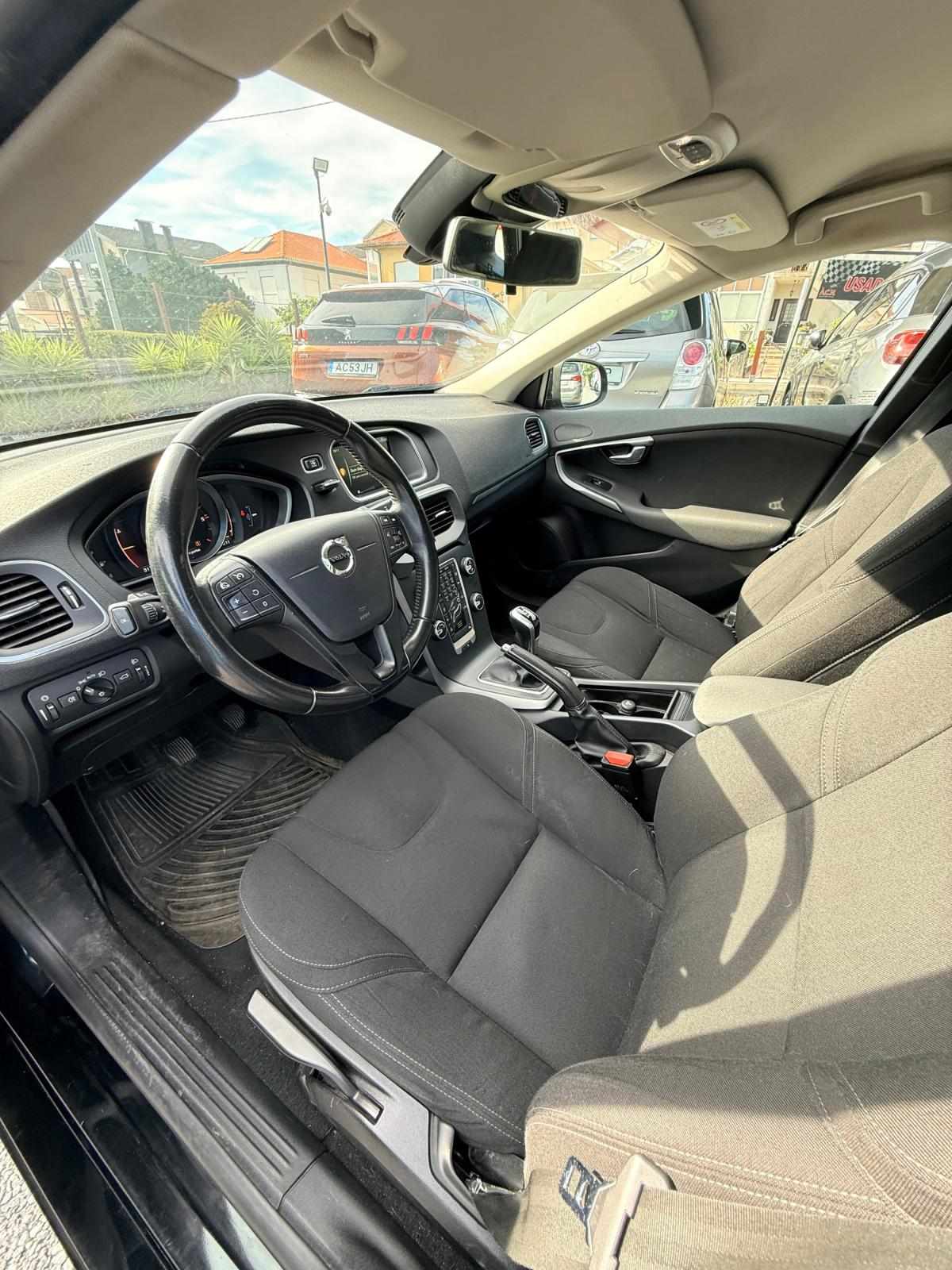 volvo-v40-2017-diesel-1969cc