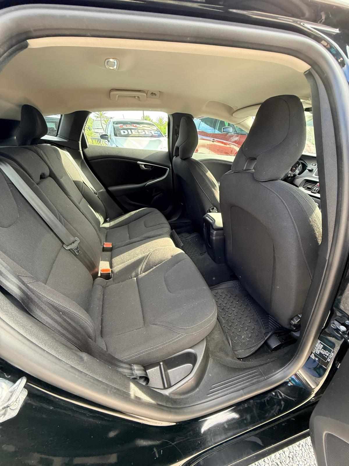 volvo-v40-2017-diesel-1969cc