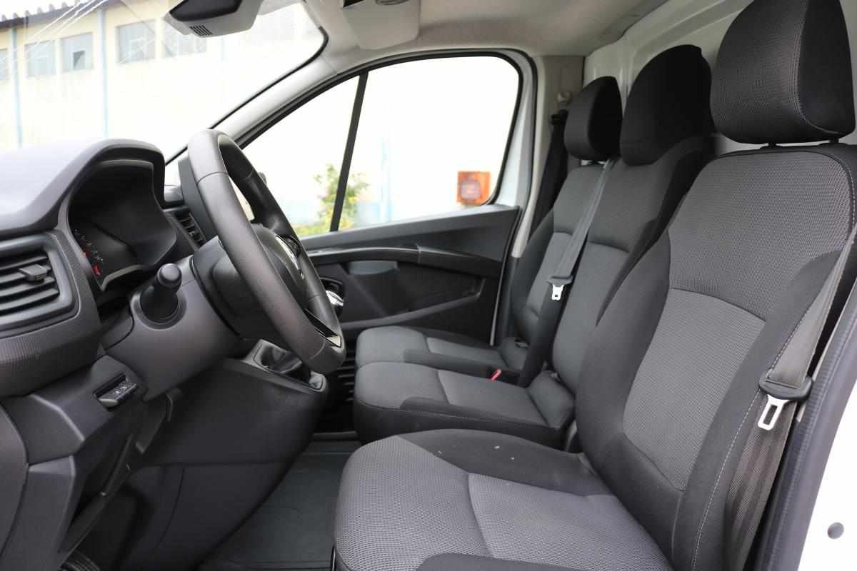 renault-trafic-2-0-131cv-2022-diesel-1997cc