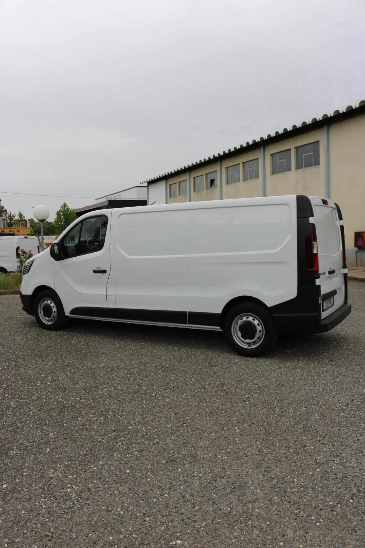 renault-trafic-2-0-131cv-2022-diesel-1997cc