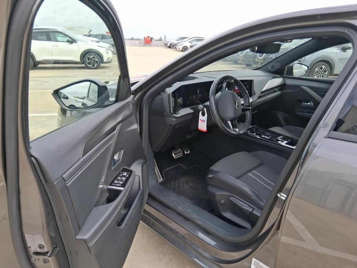 opel-astra-1-5-2023-diesel-1499cc