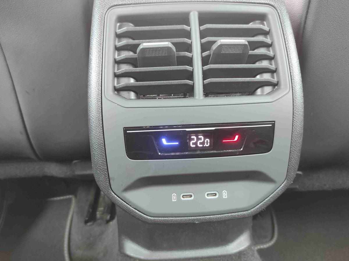 seat-leon-e-hybrid-2023-gasolina-1395cc