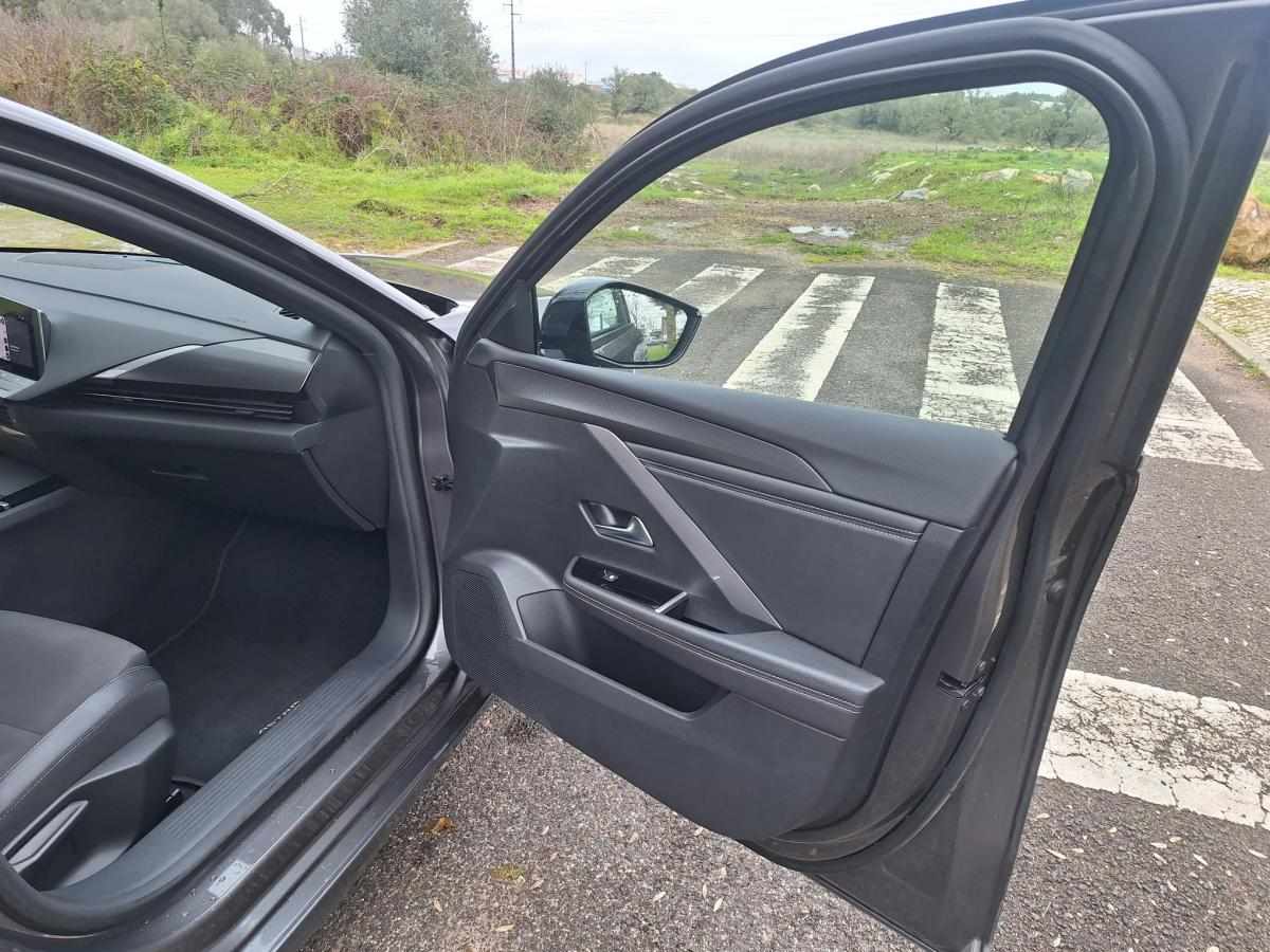 opel-astra-1-5-2023-diesel-1499cc