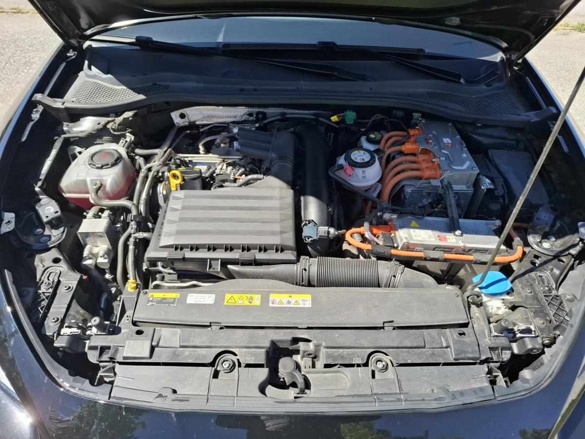 seat-leon-e-hybrid-2023-gasolina-1395cc
