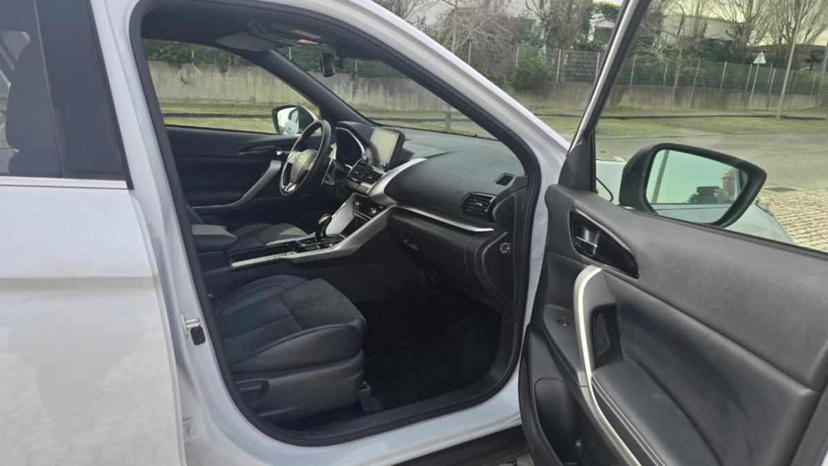 mitsubishi-eclipse-cross-2-4-mivec-s-awc-phev-2023-gasolina-2360cc