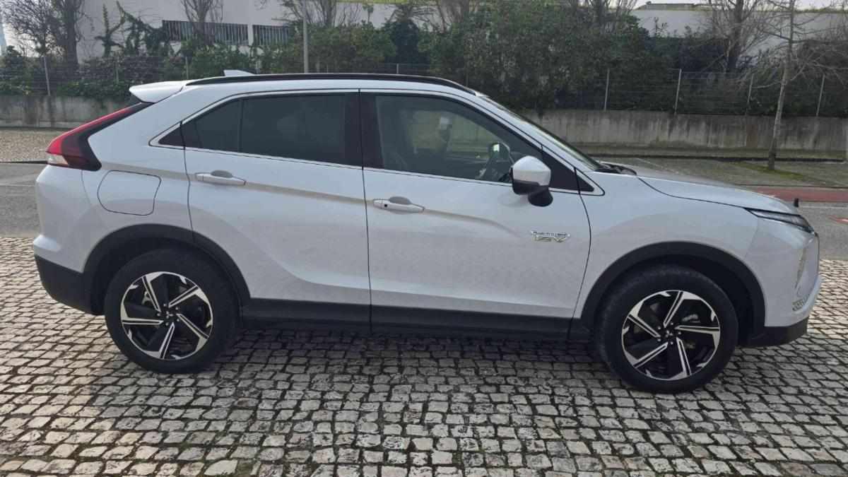 mitsubishi-eclipse-cross-2-4-mivec-s-awc-phev-2023-gasolina-2360cc