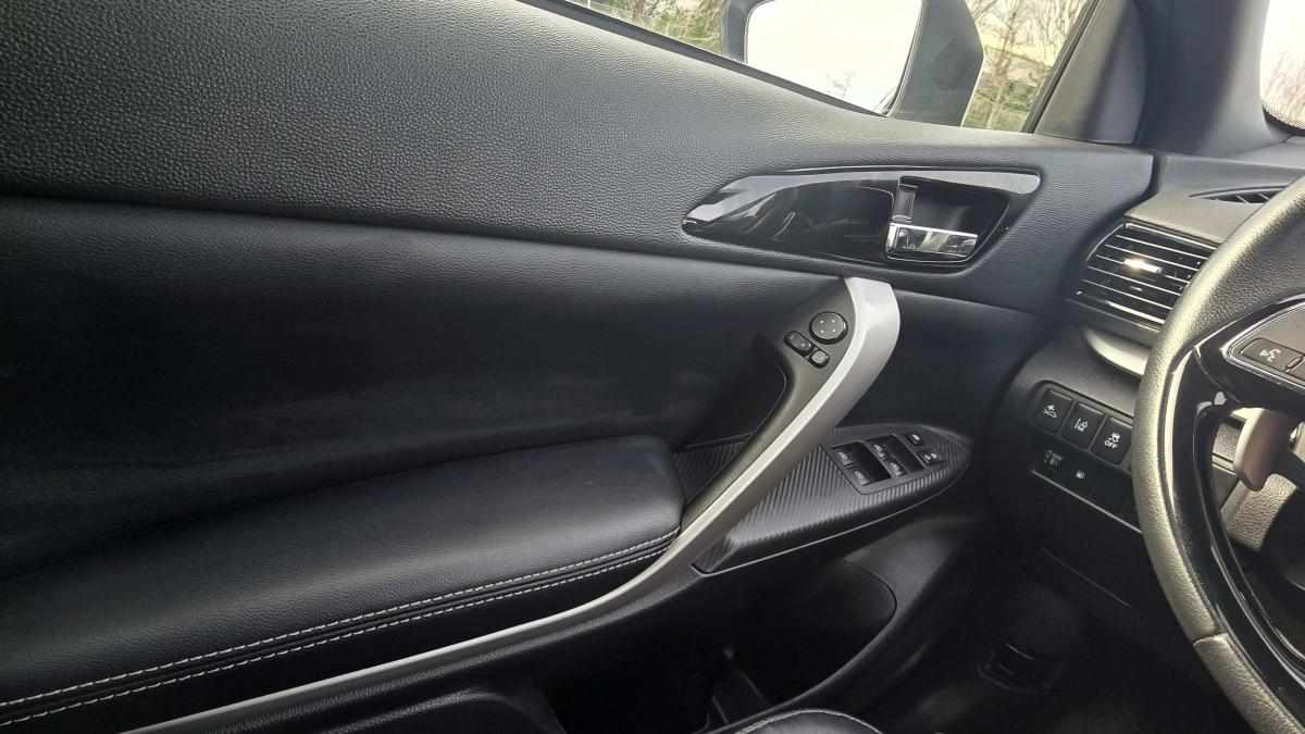 mitsubishi-eclipse-cross-2-4-mivec-s-awc-phev-2023-gasolina-2360cc