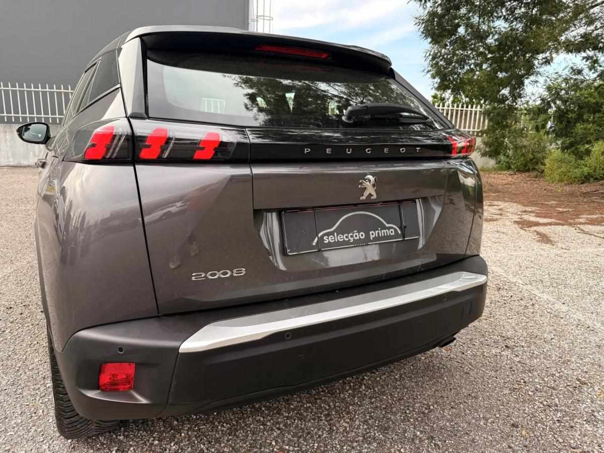 peugeot-2008-2022-gasolina-1199cc