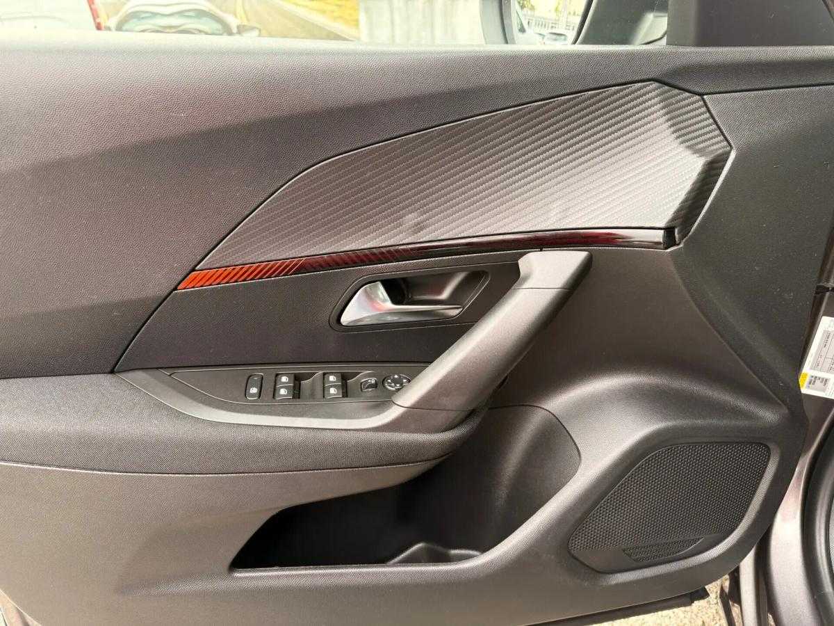 peugeot-2008-2022-gasolina-1199cc