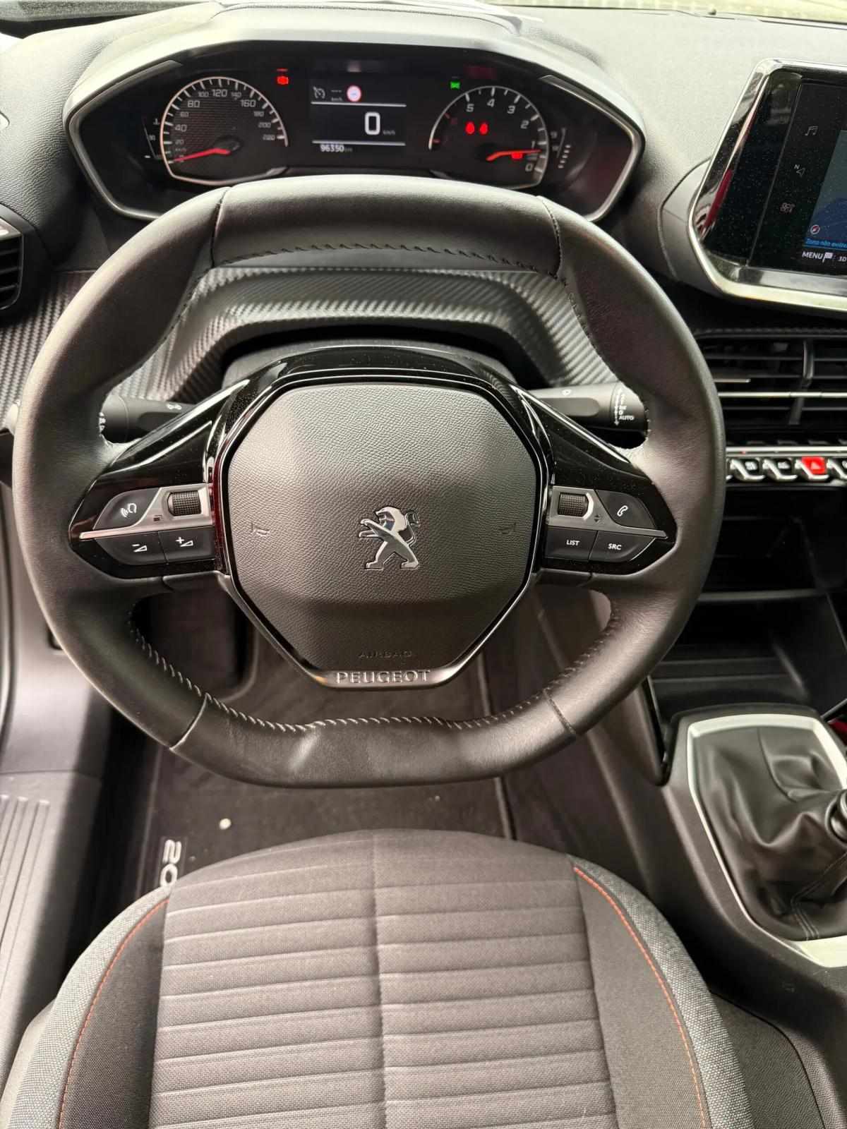 peugeot-2008-2022-gasolina-1199cc