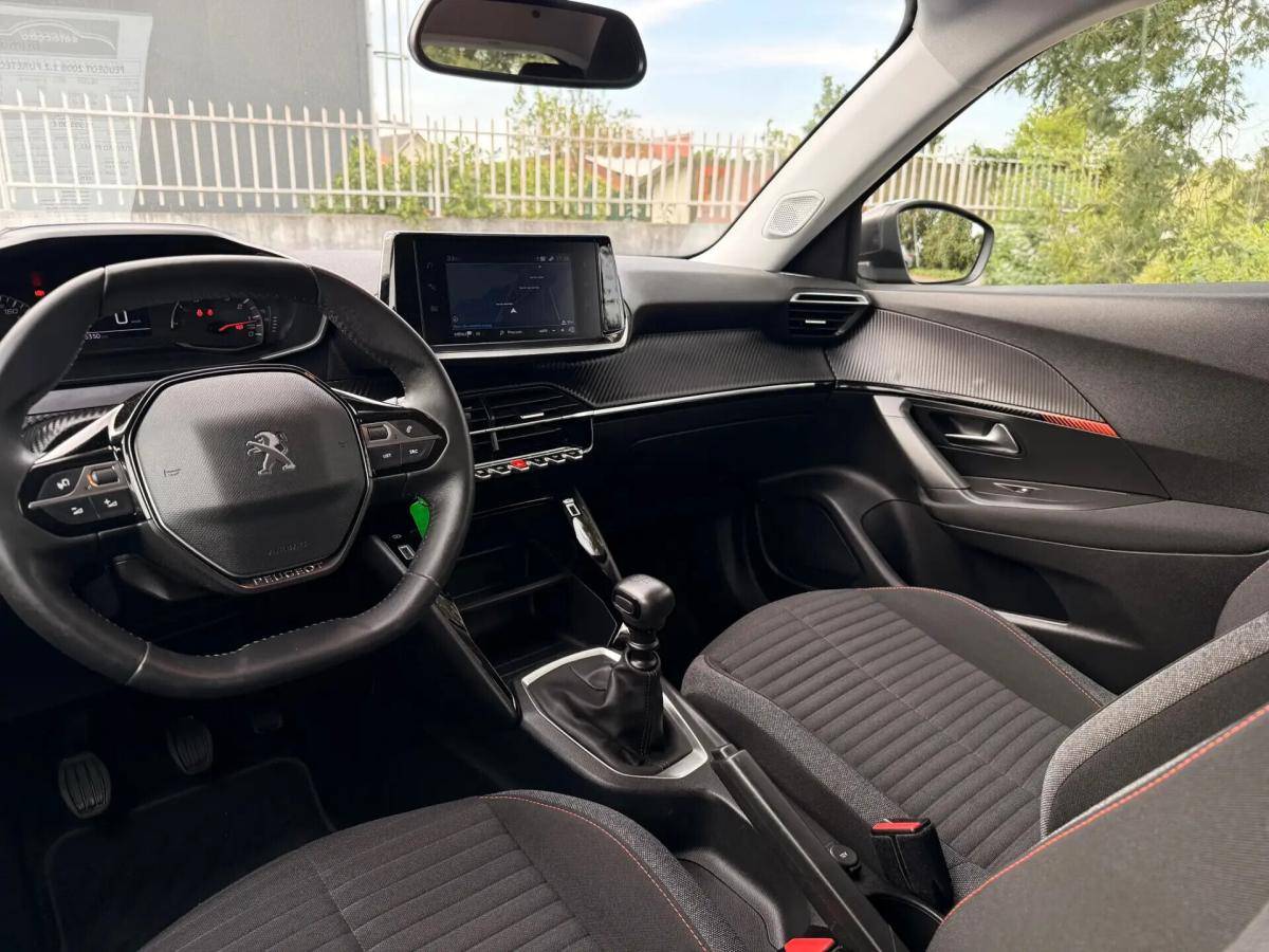 peugeot-2008-2022-gasolina-1199cc