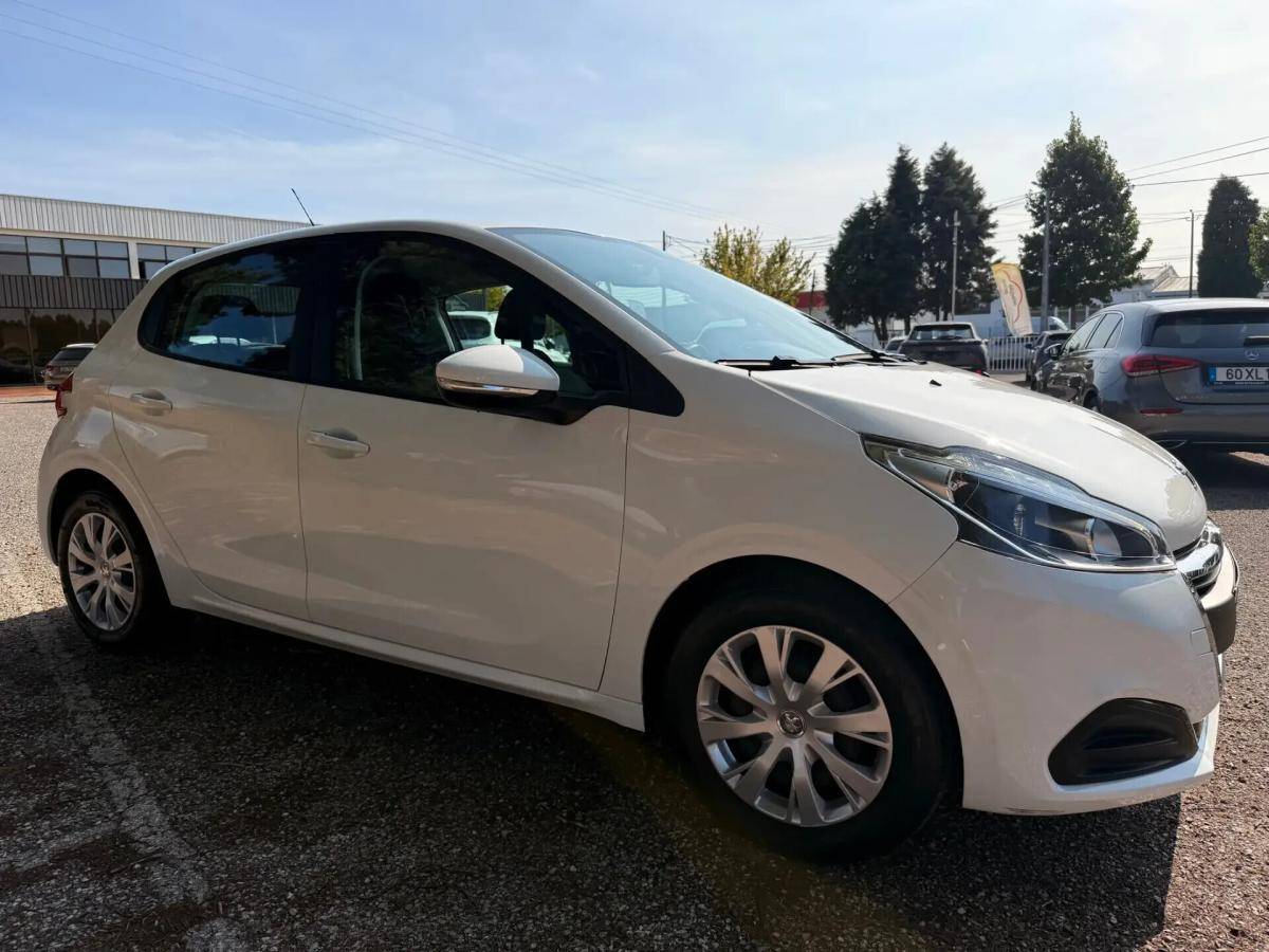 peugeot-208-2019-gasolina-1199cc