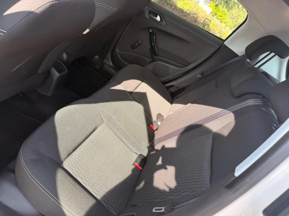 peugeot-208-2019-gasolina-1199cc