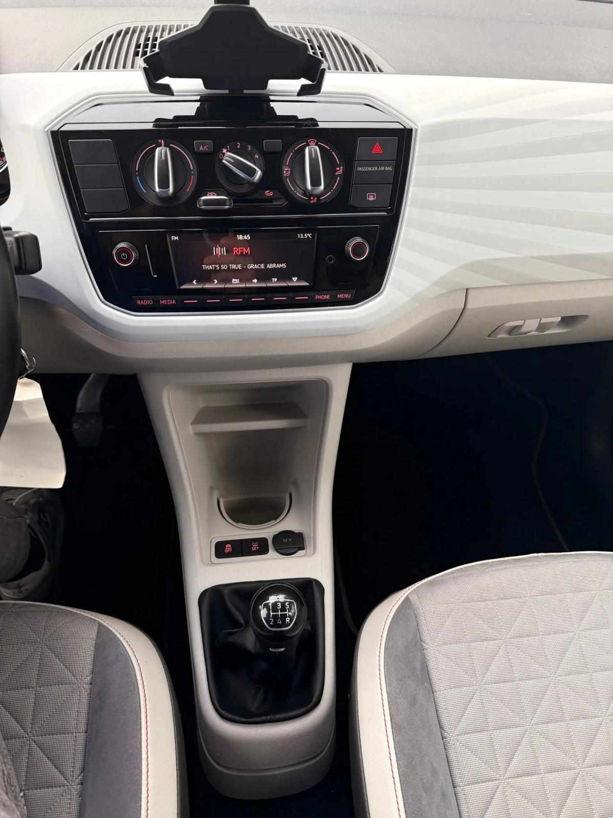 volkswagen-up-2018-gasolina-999cc