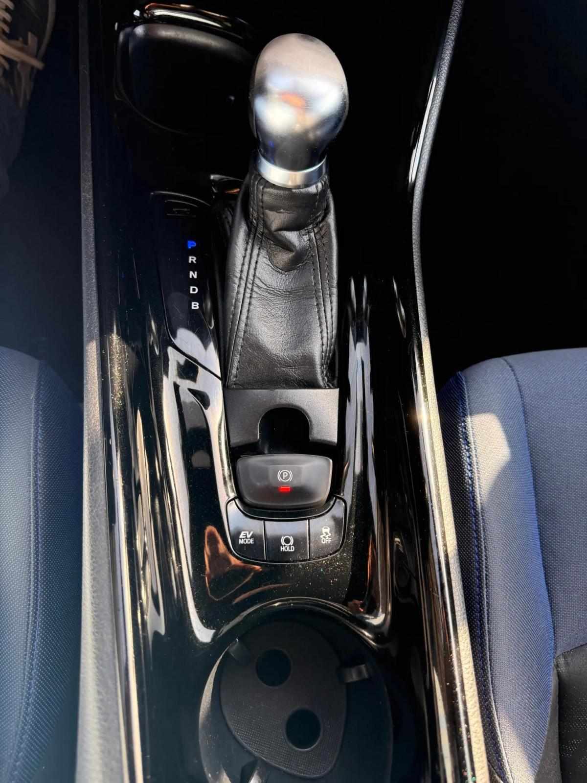 toyota-c-hr-2017-hibrido-a-gasolina-1798cc