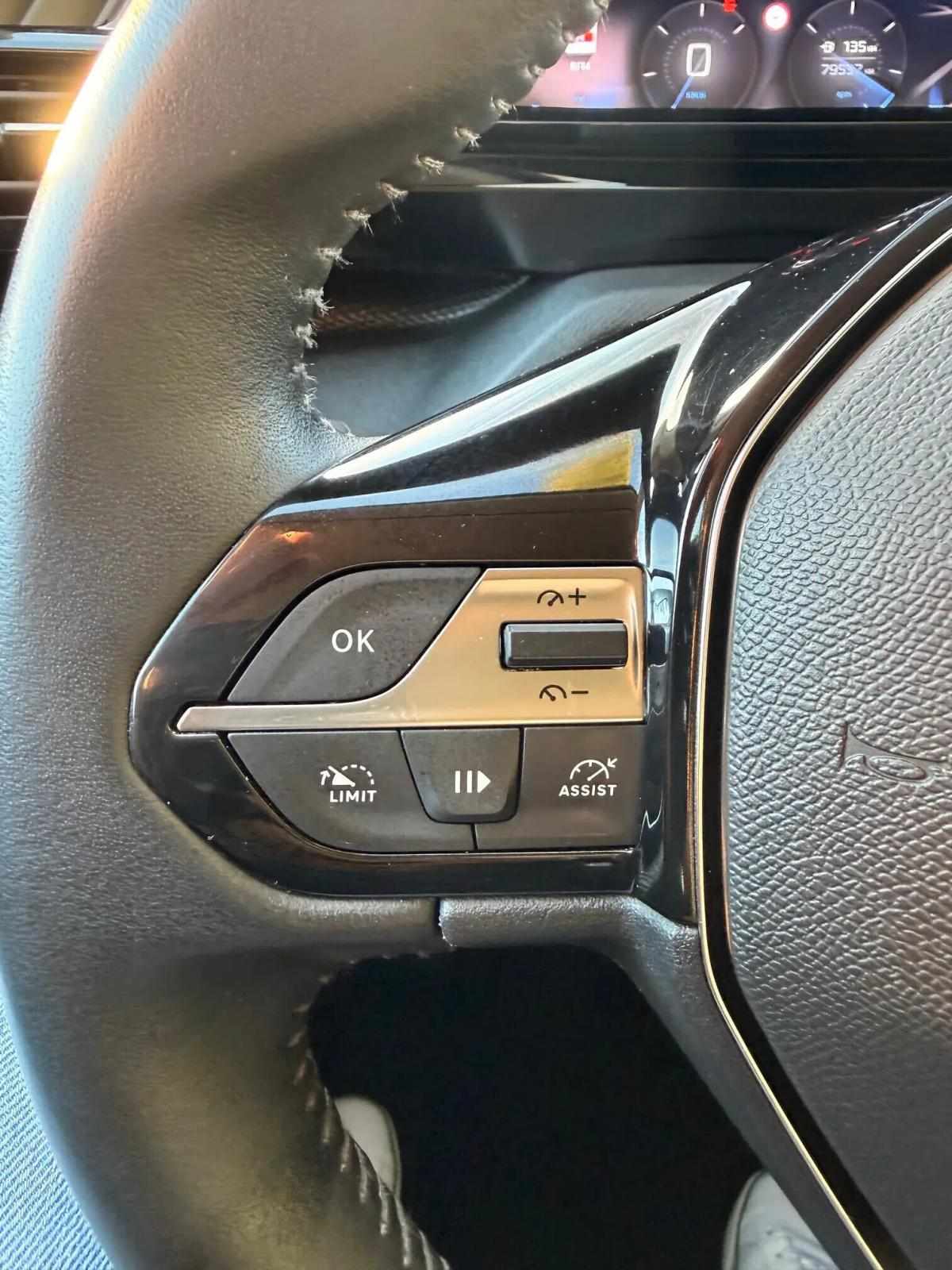peugeot-308-sw-2022-diesel-1499cc