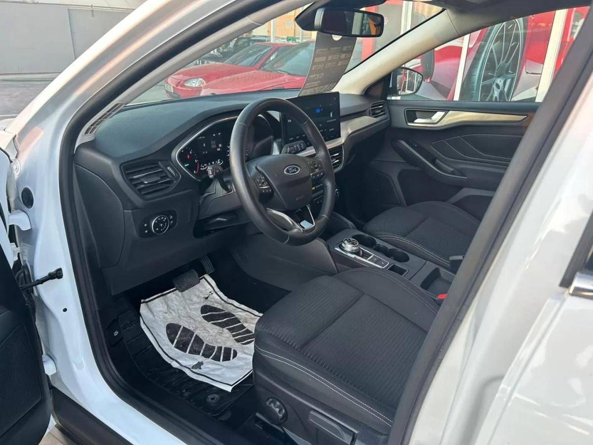 ford-focus-sw-2023-diesel-1499cc