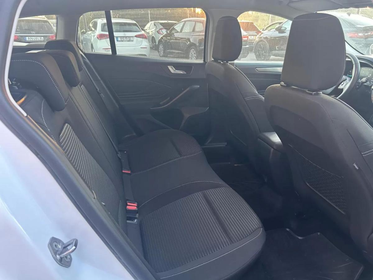 ford-focus-sw-2023-diesel-1499cc