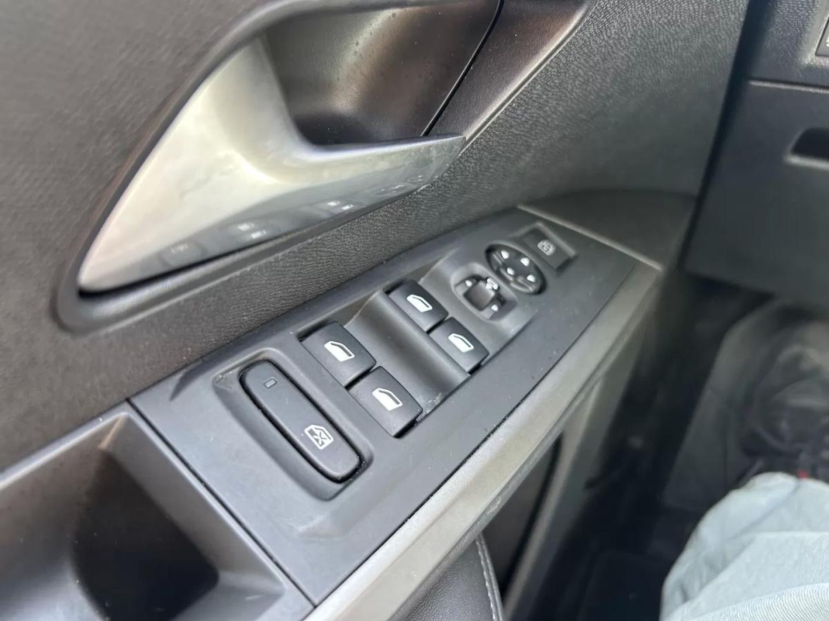 peugeot-3008-2025-gasolina-1199cc