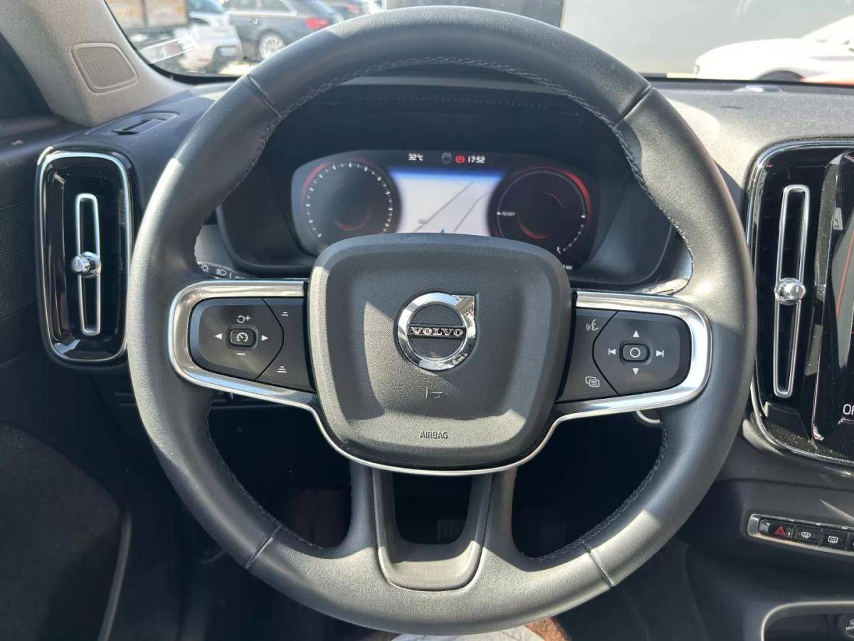 volvo-xc40-2022-hibrido-1477cc