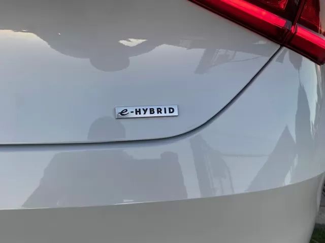 seat-leon-2021-hibrido-1395cc