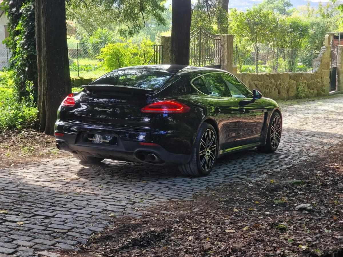 porsche-panamera-2016-hibrido-a-gasolina-2995cc