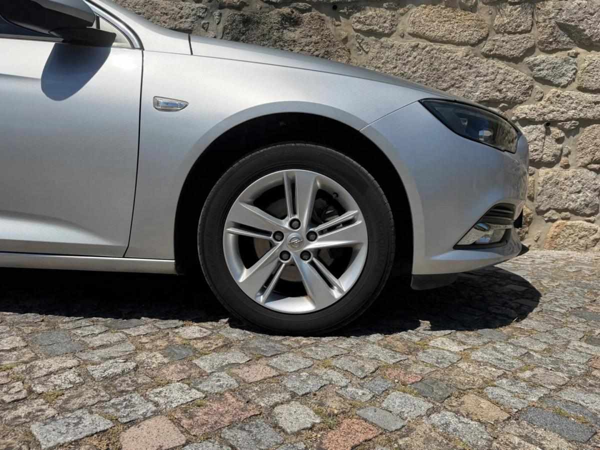 opel-insignia-sports-tourer-2019-diesel-1598cc