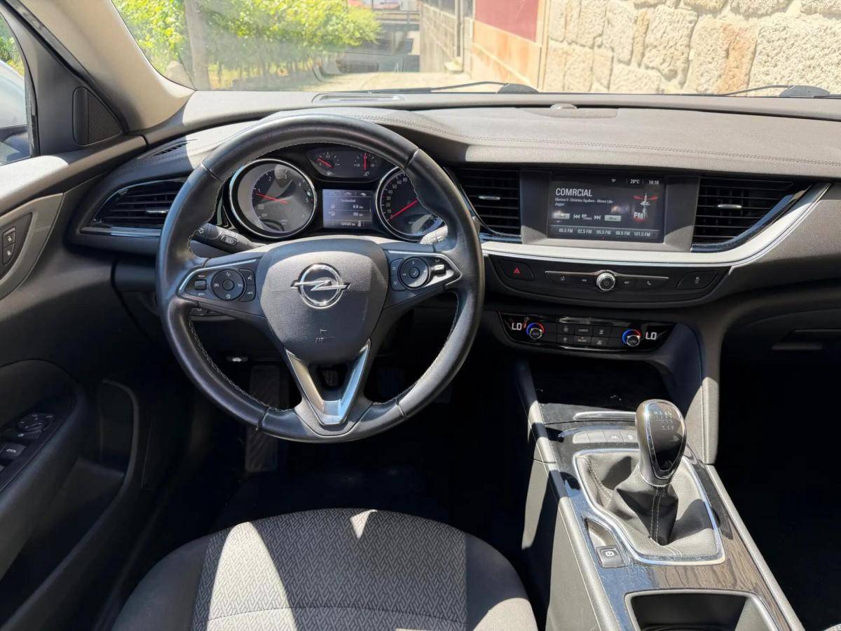 opel-insignia-sports-tourer-2019-diesel-1598cc