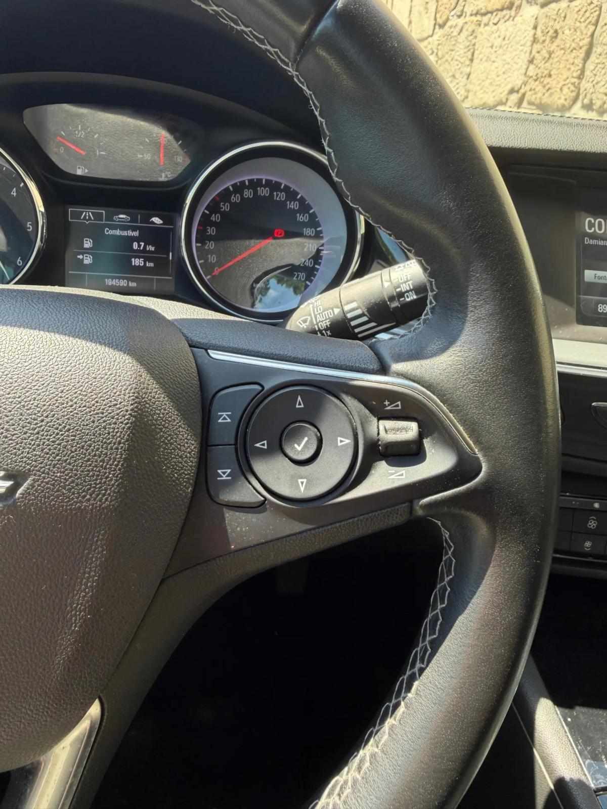 opel-insignia-sports-tourer-2019-diesel-1598cc