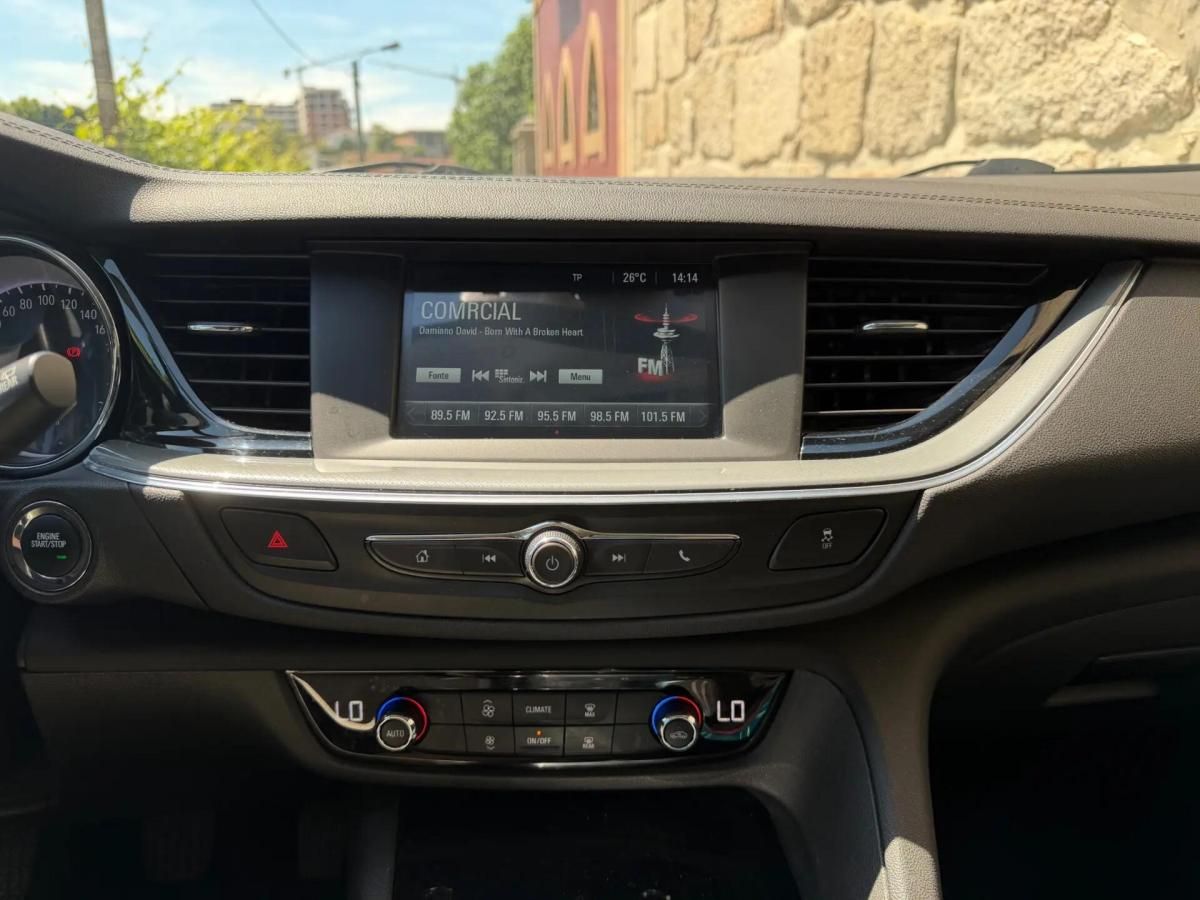 opel-insignia-sports-tourer-2019-diesel-1598cc