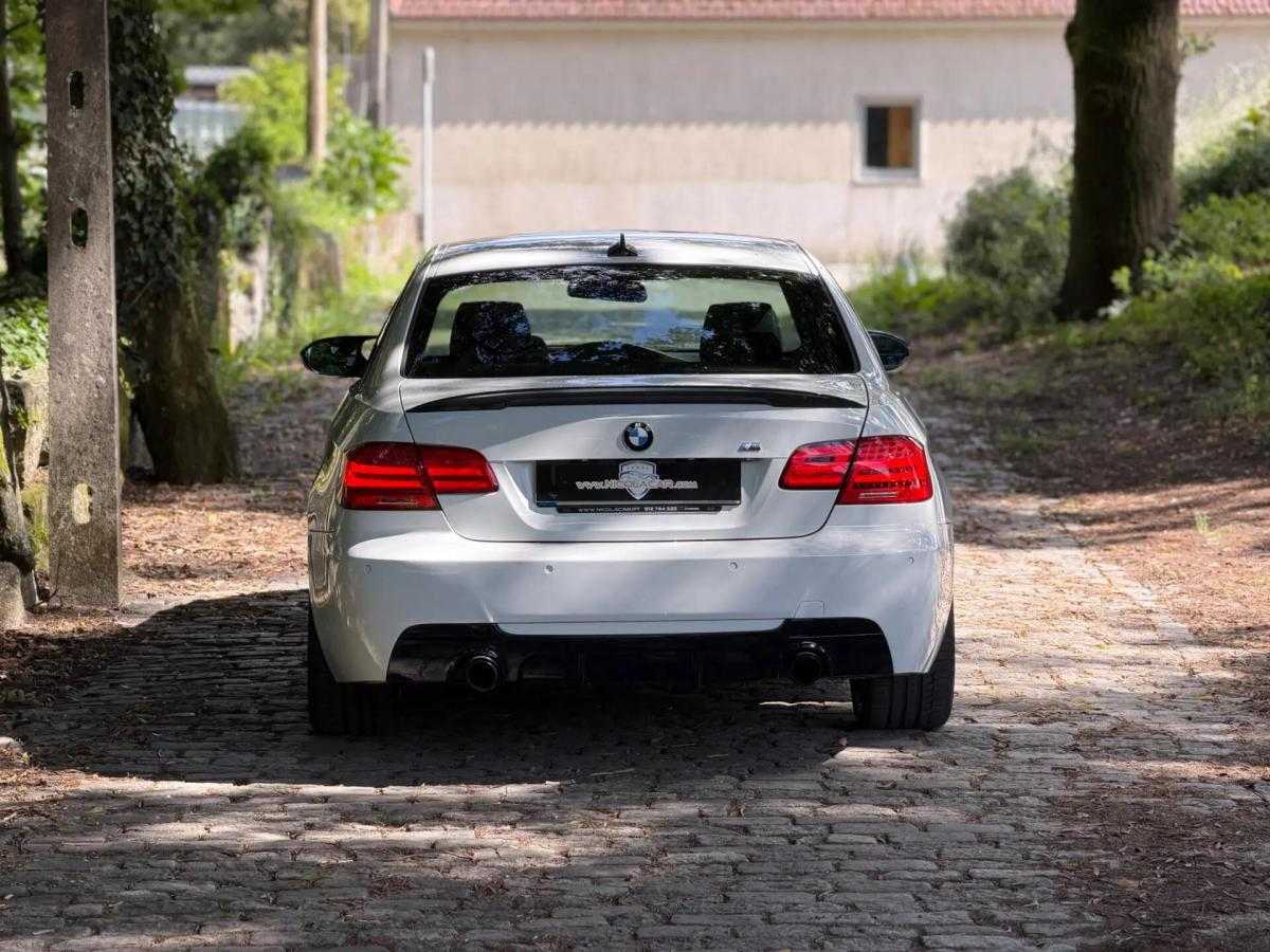 bmw-serie-3-320d-coupe-2010-diesel-1995cc
