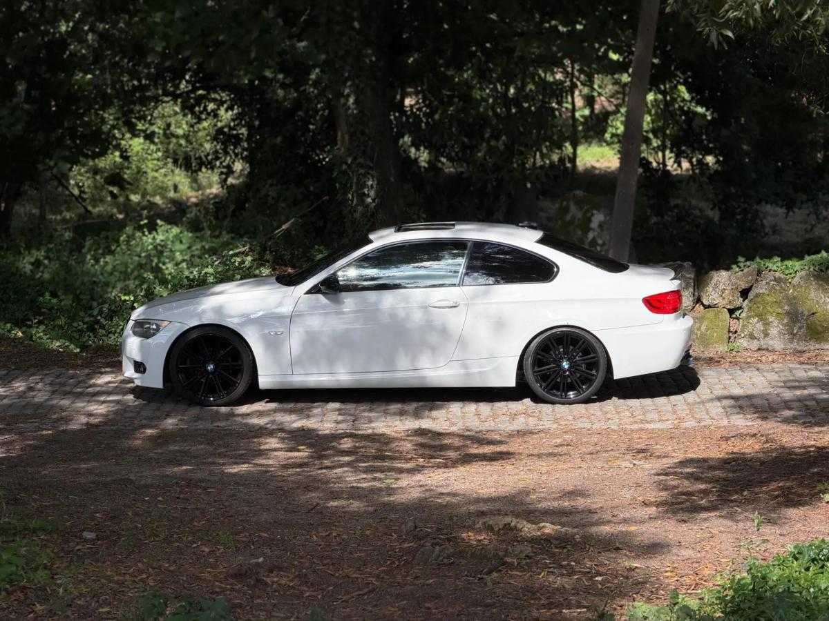 bmw-serie-3-320d-coupe-2010-diesel-1995cc