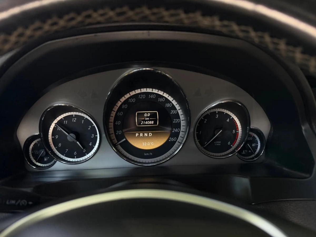 mercedes-benz-classe-e-e-220-2011-diesel-2143cc