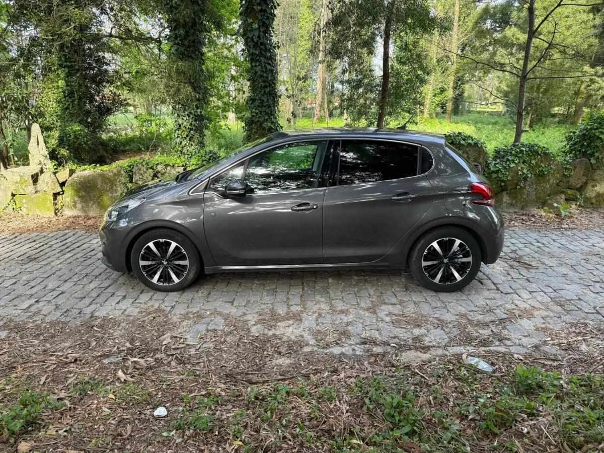 peugeot-208-2019-gasolina-1199cc