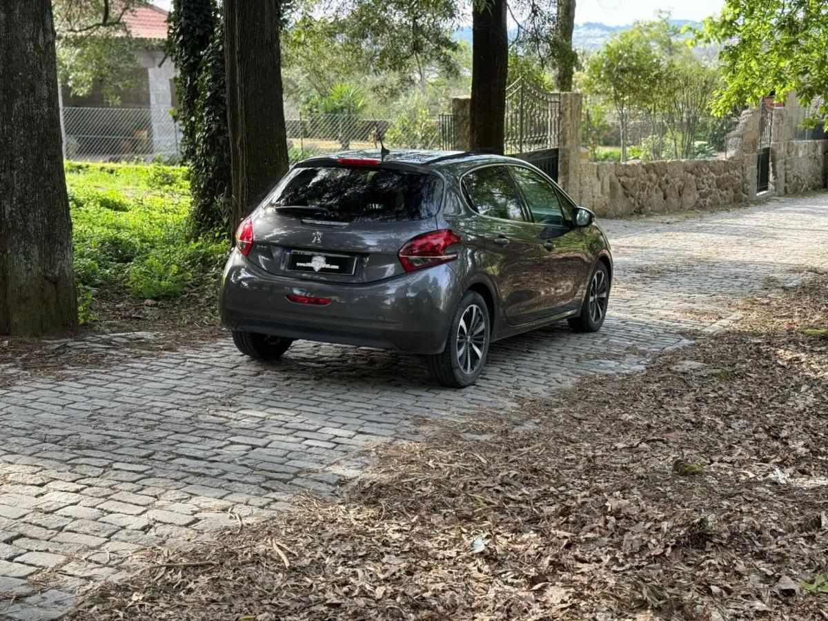 peugeot-208-2019-gasolina-1199cc
