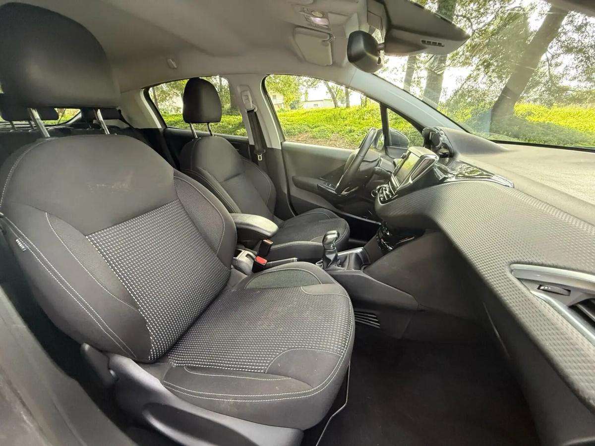 peugeot-208-2019-gasolina-1199cc