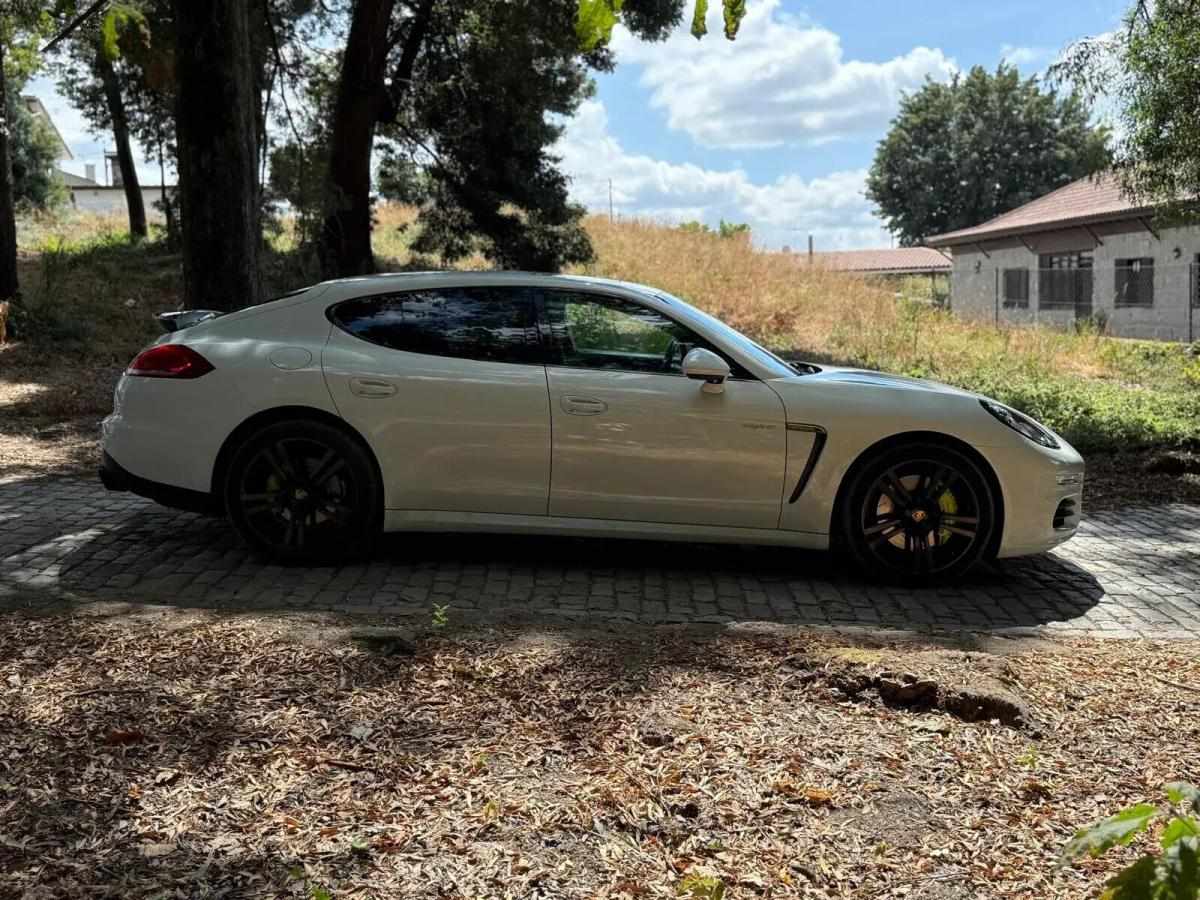 porsche-panamera-2014-hibrido-a-gasolina-2995cc