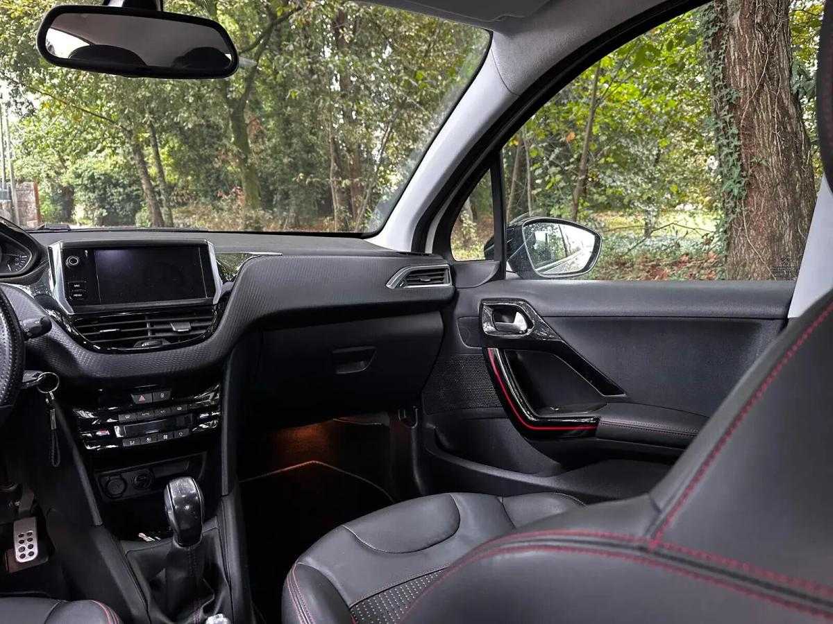peugeot-208-2018-gasolina-1199cc