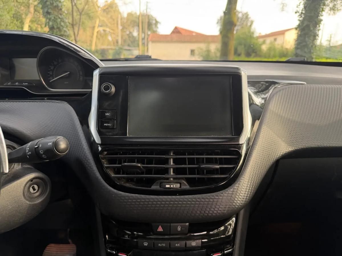 peugeot-2008-2016-gasolina-1199cc